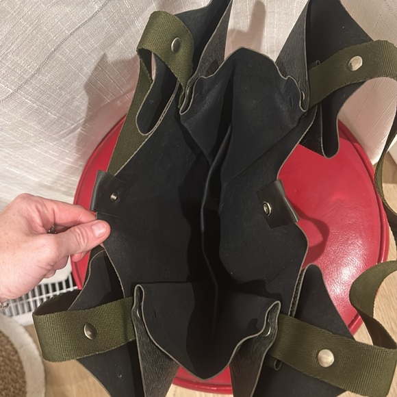 NADA Paris Tulip Synthetic Bag - Picture 5 of 5